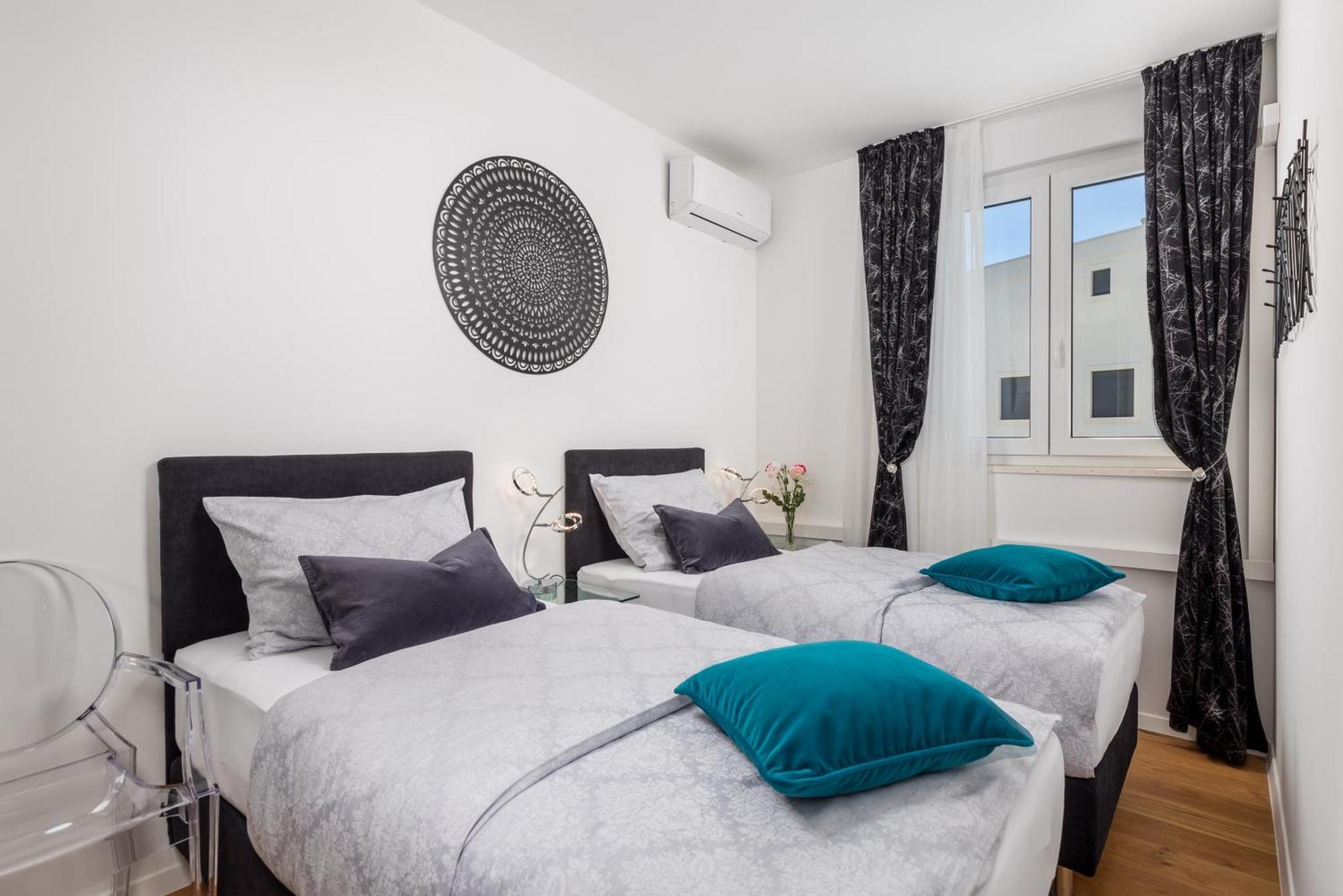 Luxury Apartment Hyperion With Private Pool And Garden Murter Exteriör bild