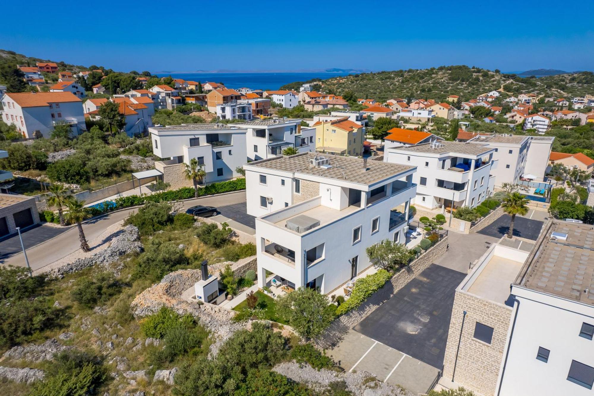 Luxury Apartment Hyperion With Private Pool And Garden Murter Exteriör bild