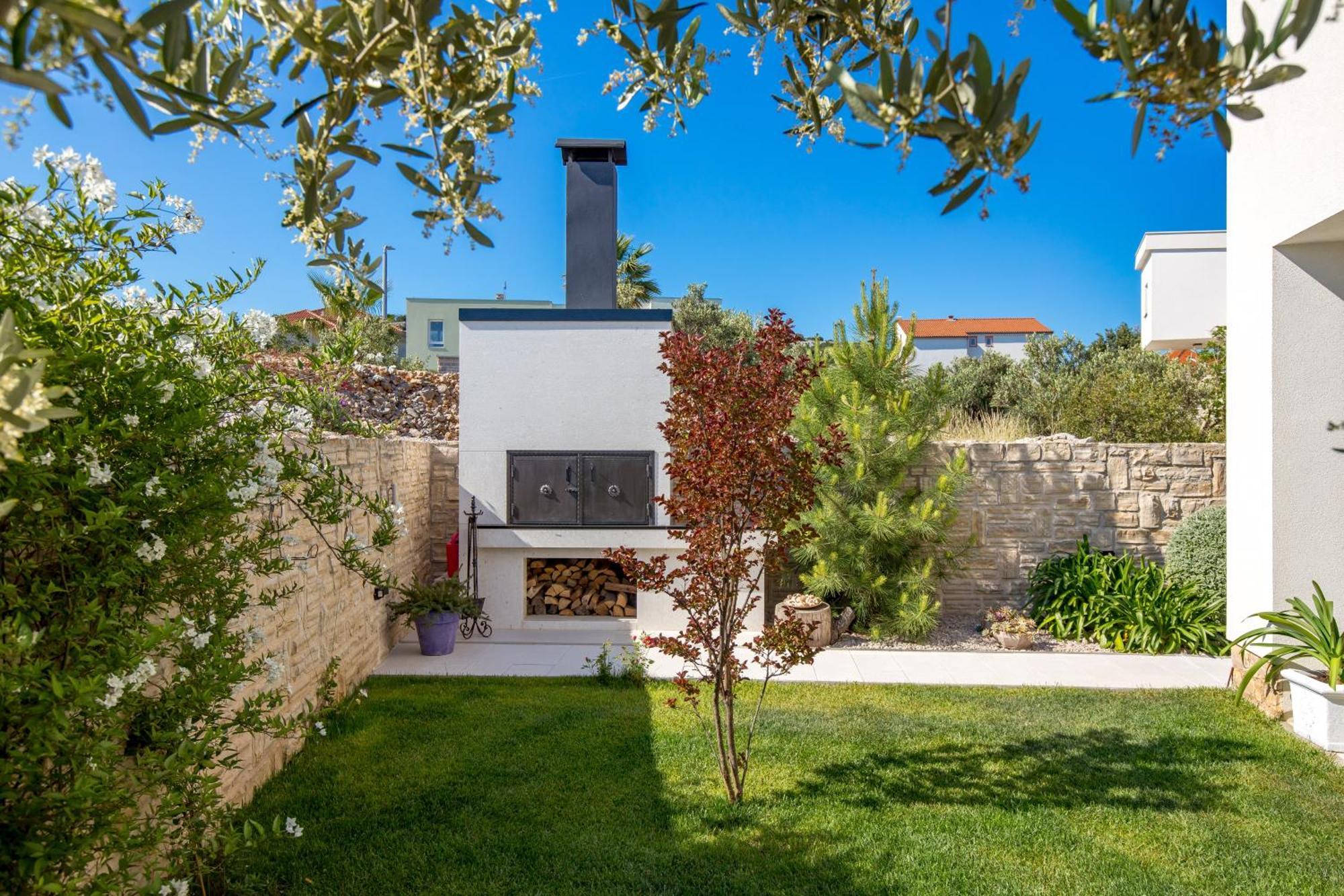 Luxury Apartment Hyperion With Private Pool And Garden Murter Exteriör bild